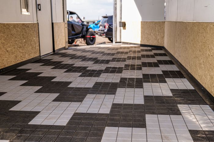 PROTECH FLOORING - SMOOTH - 8 PC. - BLK.