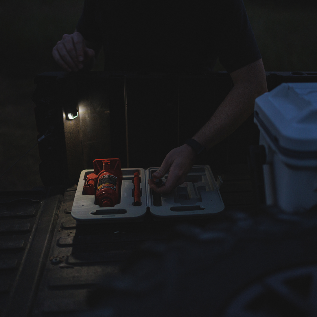 RAVEK - Trunk Light - 20403264