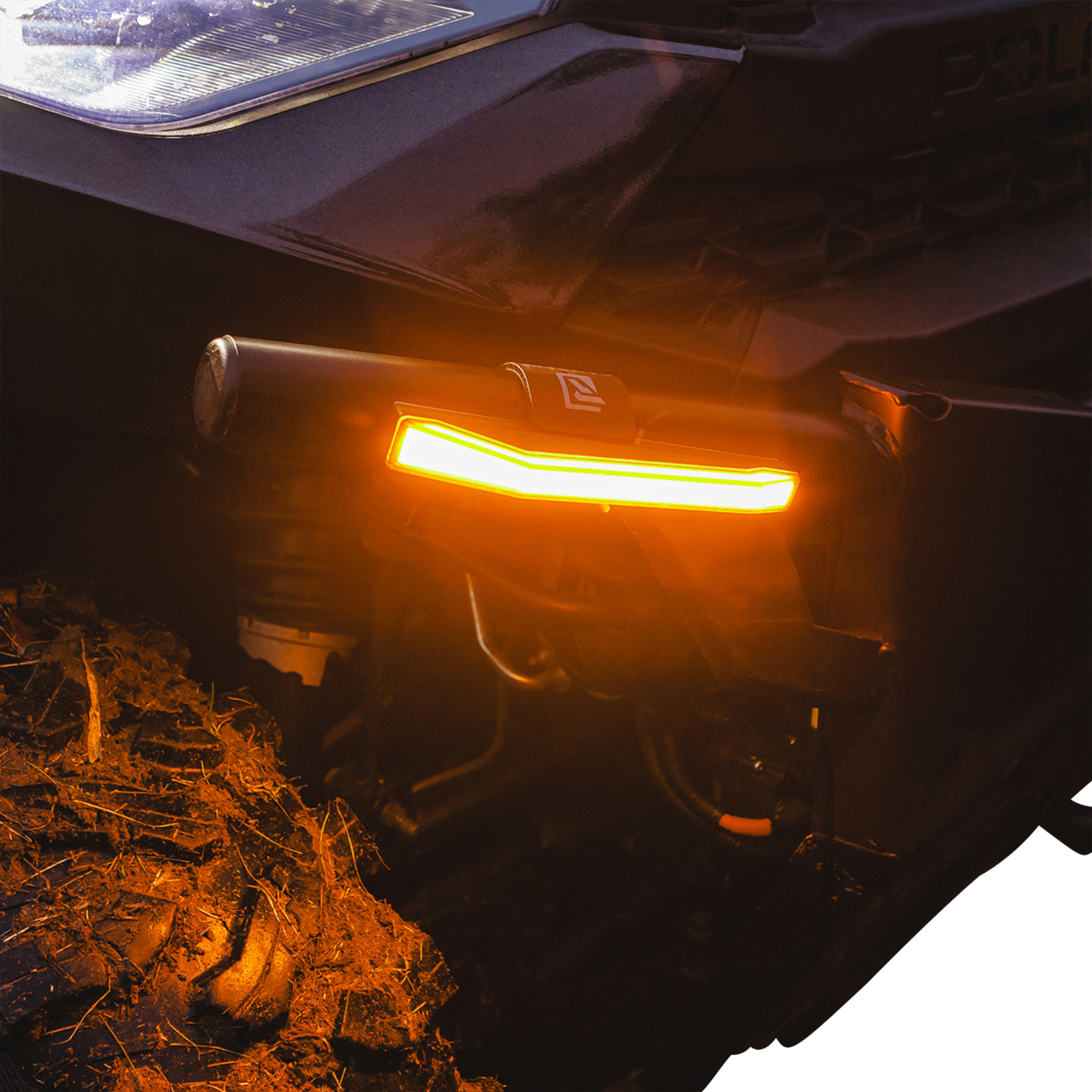 RAVEK Apex Lights* - Running - Amber - Defender 65-102A