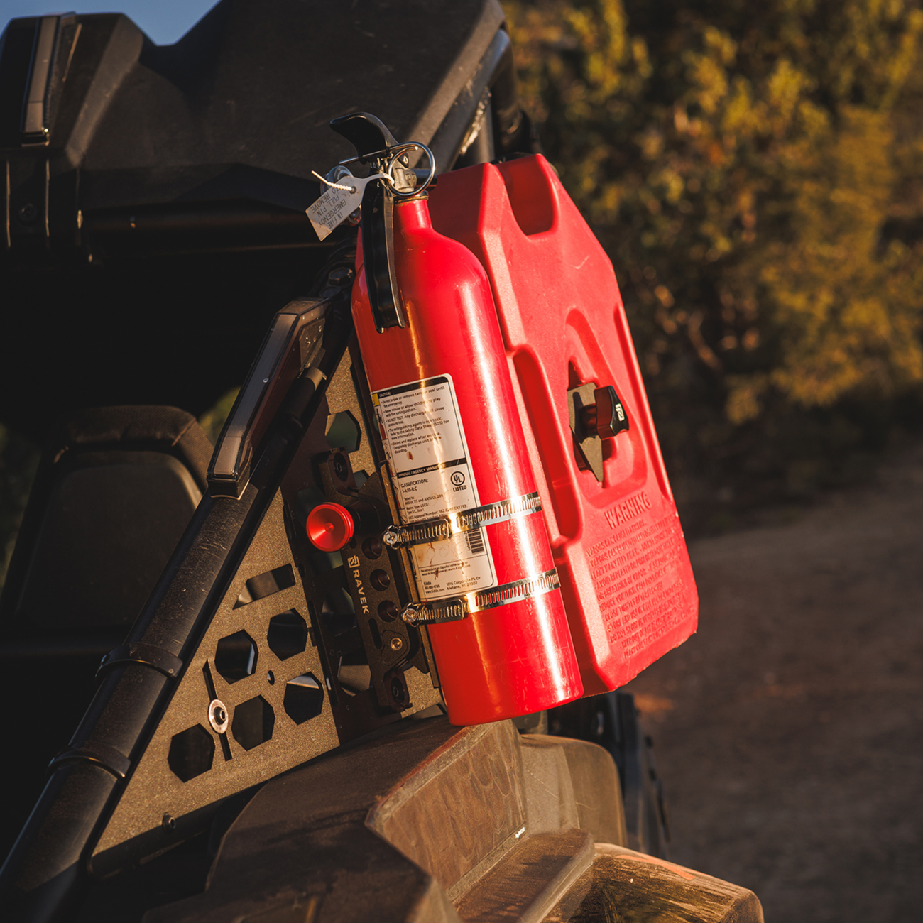 RAVEK - Fire Extinguisher Mount - 05212150
