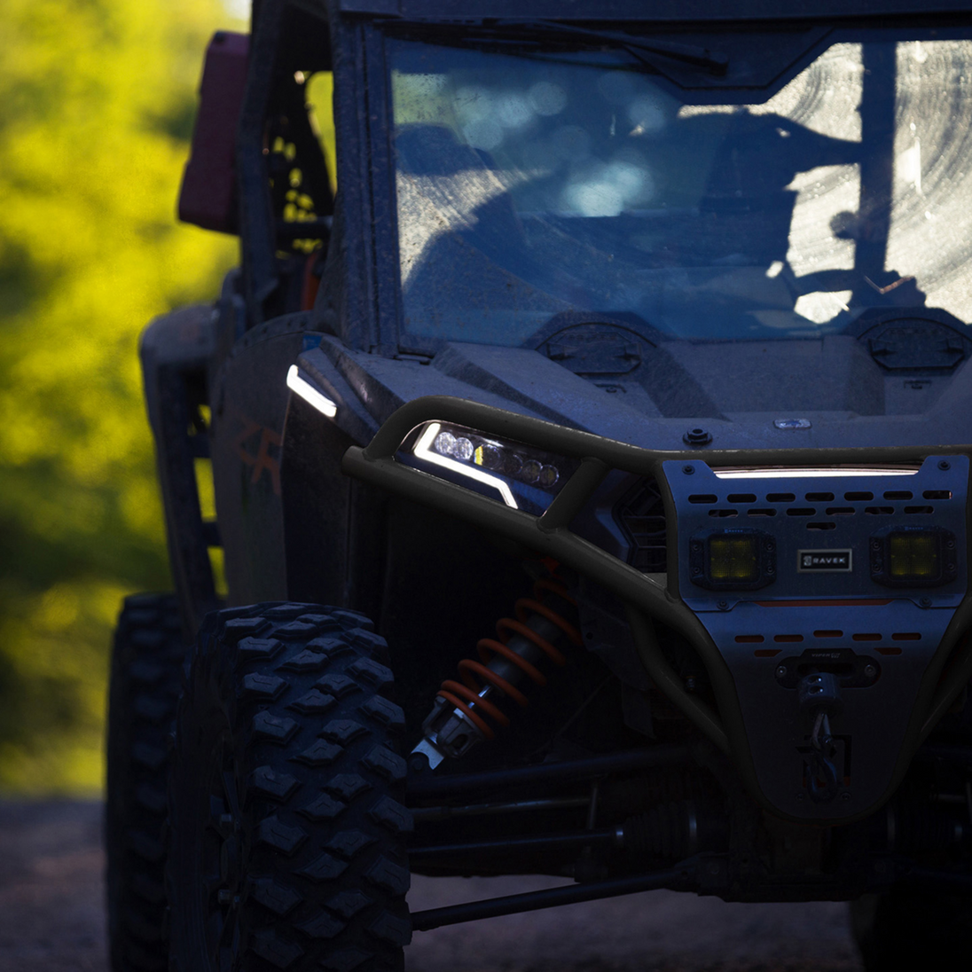 RAVEK - Front Bumper/Skid Plate with Lights - 05301698