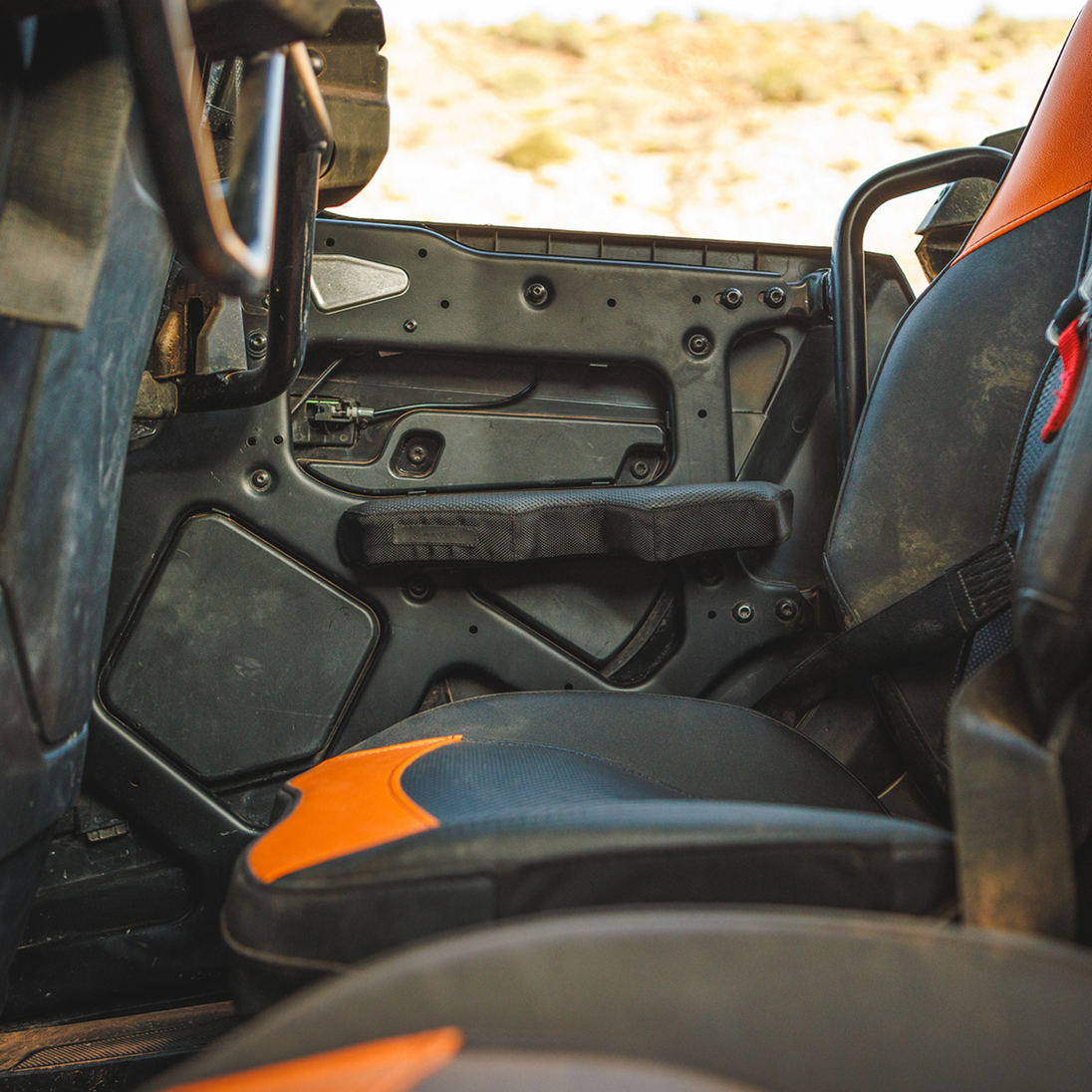 RAVEK - Armrests - 08220569